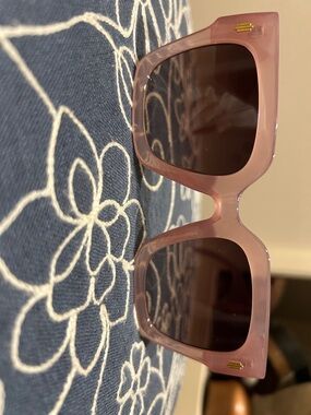 Stylish Pink Square Women's Sunglasses